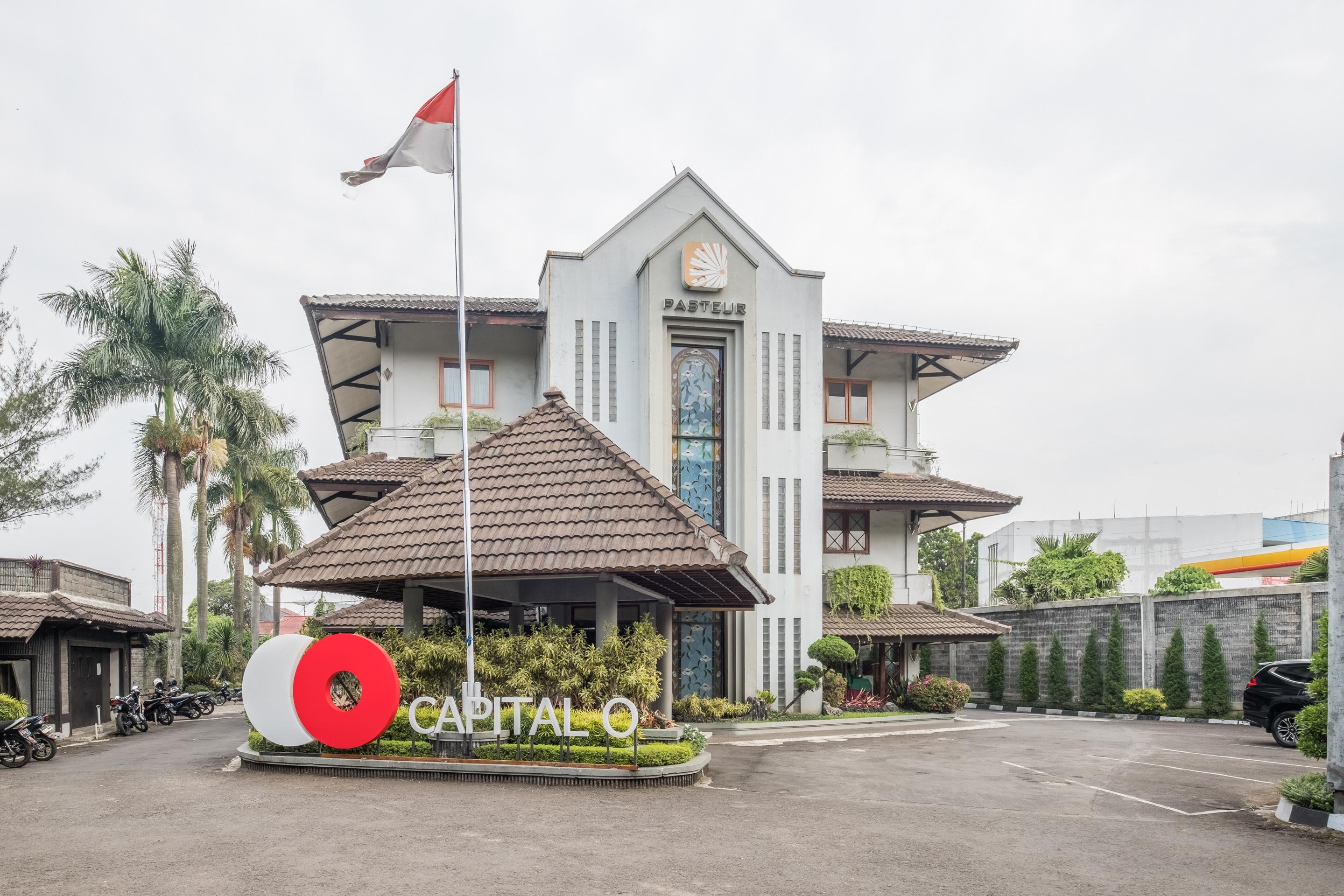 Motel Capital O 874 Nyland Pasteur 3*