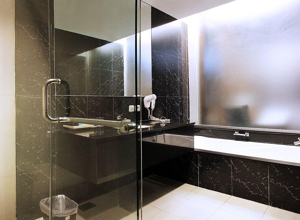 Capital O 874 Nyland Pasteur Motel 3*