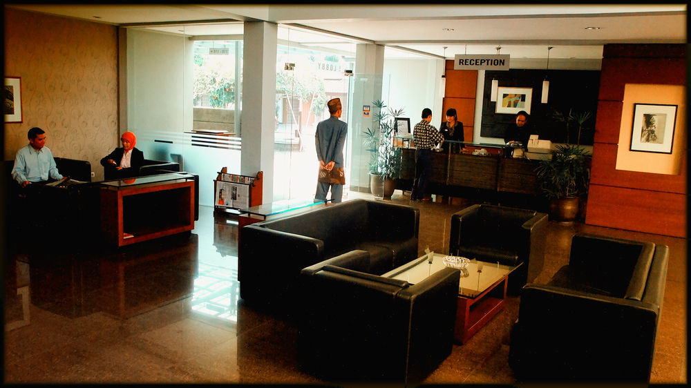 Motel Capital O 874 Nyland Pasteur 3*